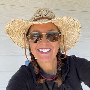 Meet your Posher, Carol